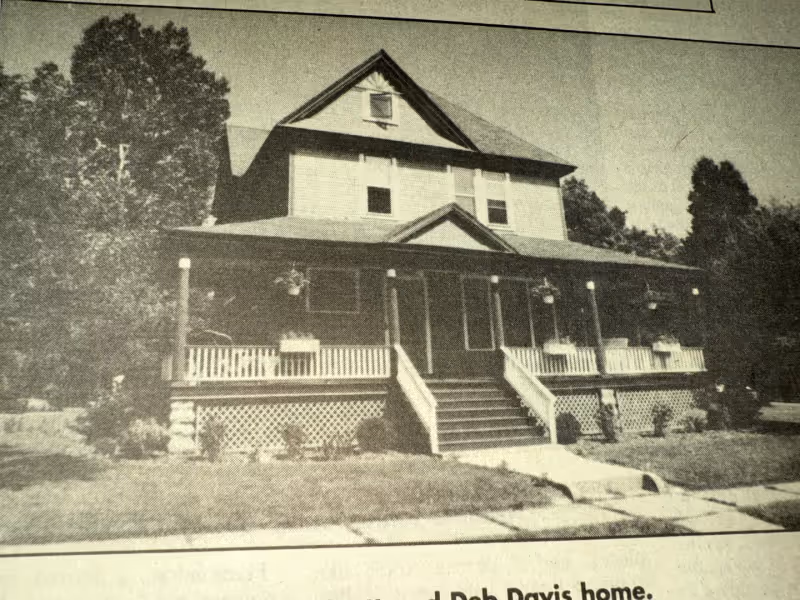 1990s House and Garden Walk