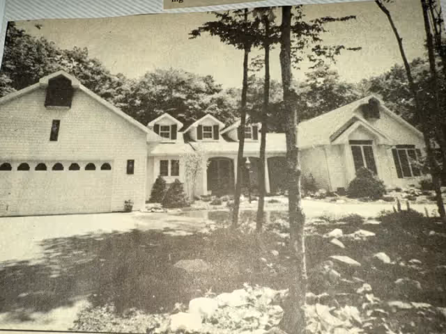 1990s House and Garden Walk