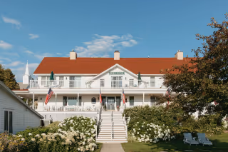 Hillside Waterfront Hotel